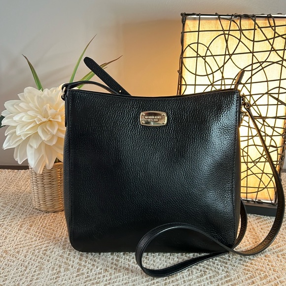 Michael Kors Handbags - Michael Kors Black Pebble Leather Crossbody Purse